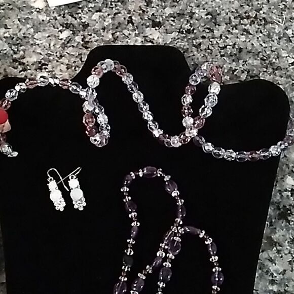 Purple/Clear Necklace/Earrings/Bracelet. - Picture 6 of 6